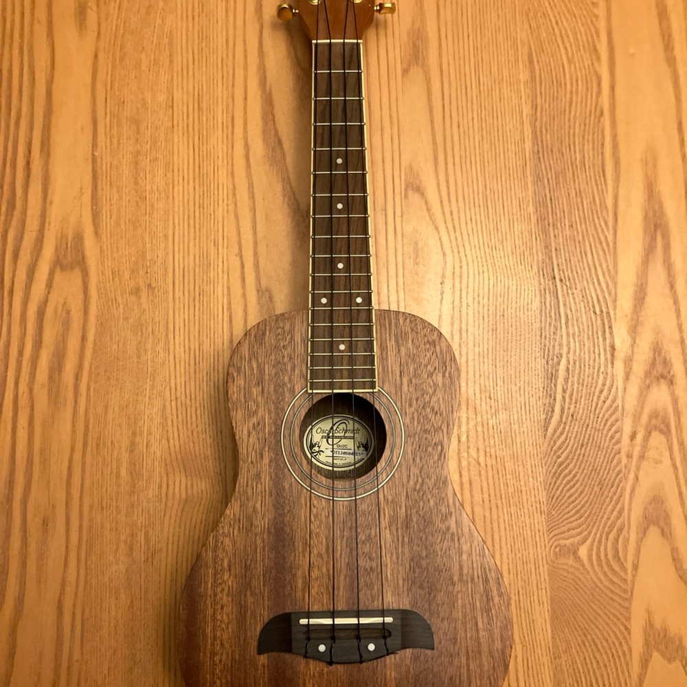 Oscar Schmidt OU2 Ukulele Aloha by Washburn excellent condition